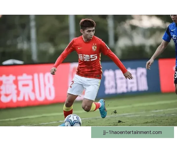 艾菲尔丁租借回归广州队后转会三镇引发关注，未来发展备受期待